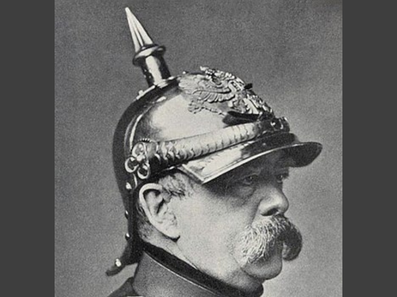 Pickelhaube 800x600 1