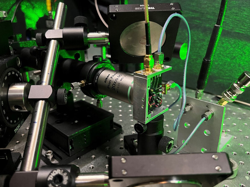 Quantum Sensor Can Identify Electromagnetic Signs of Any Frequency