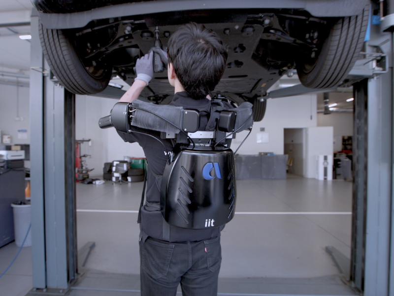 Exoskeleton 800x600 1