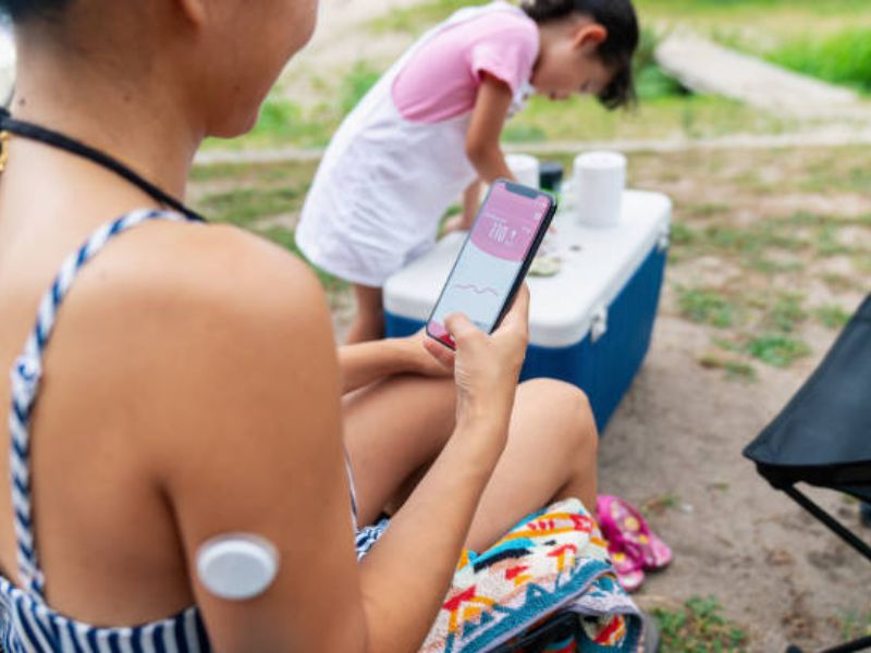 A Groundbreaking Wearable Sensor Achieves an Unprecedented Level of Solar Power Efficiency