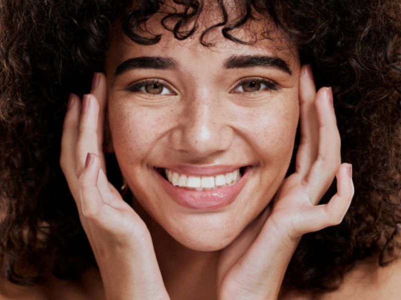 Why Our Skin Feels ‘Tight’ After Using Facial Cleanser