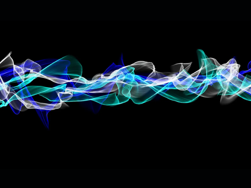 Fluid-Like Electricity Flow: Low Quantum Noise in Strange Metal