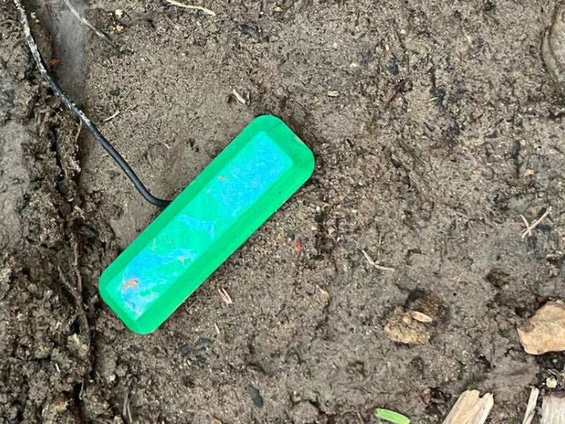 Soil-Powered Fuel Cell Harnesses Earth’s Energy