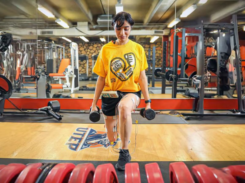 Combining Weight Training with Electrical Stimulation Boosts Muscle Growth and Strength