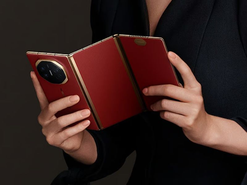 The World’s First Tri-Fold Smartphone Debuts Internationally