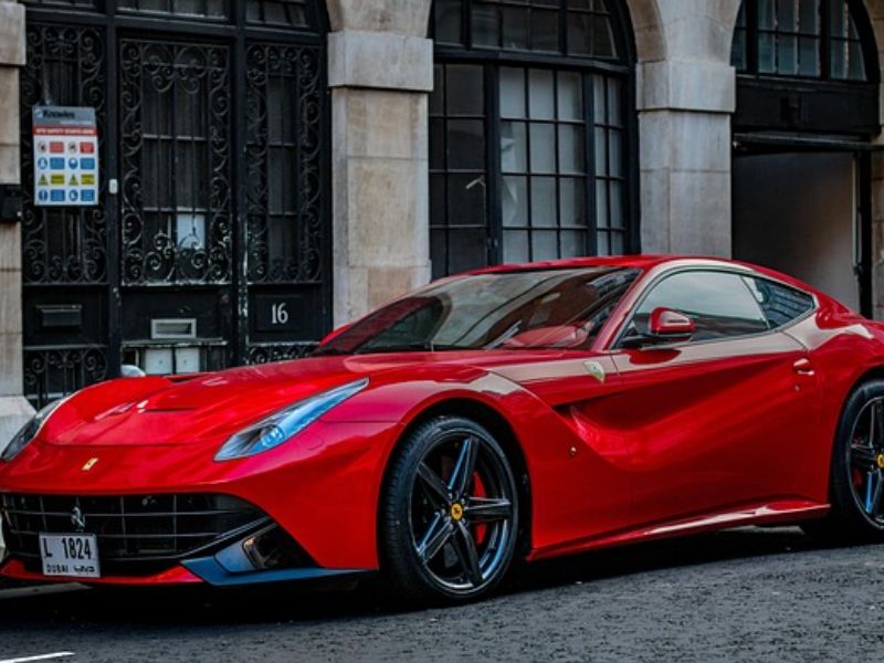Ferrari Suggests That A Manual Transmission Could Make A Comeback