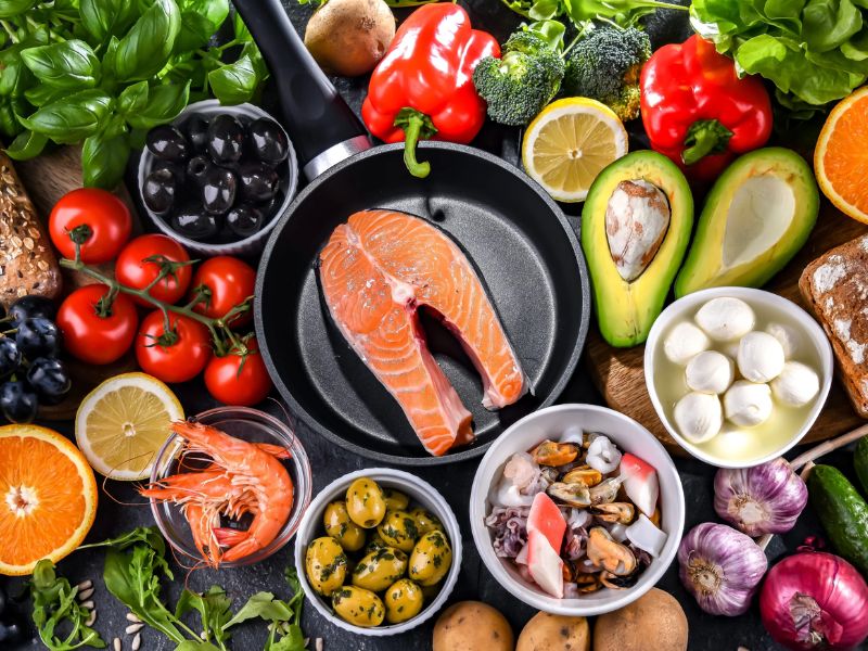 This Diet May Reduce Dementia Risk – And We Might Finally Understand Why