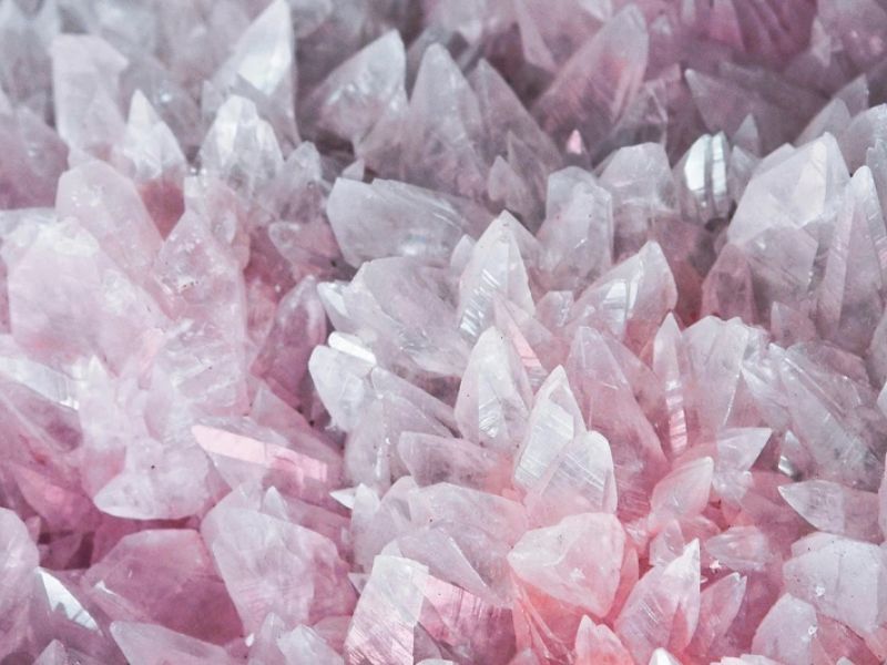 ‘Breathing’ Crystals That Deliver Oxygen on Demand Could Advance Future Fuel Cells