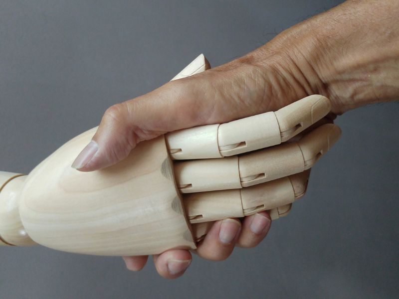 Study Reveals People Forgive Machines Similarly to Humans