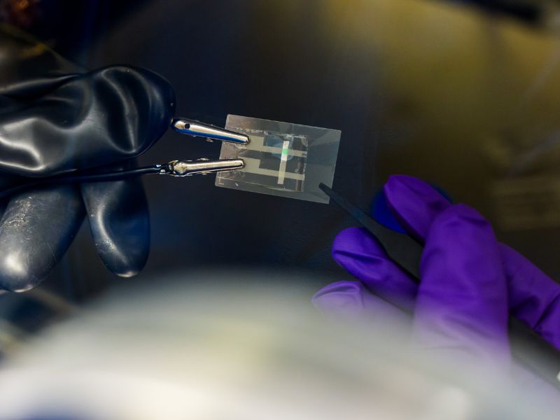 High-Tech Materials Boost The Efficiency of Flexible Digital Screens