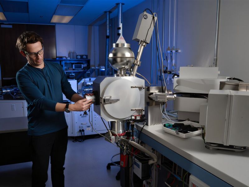 Meteorite Samples Are Time Capsules of The Early Solar System