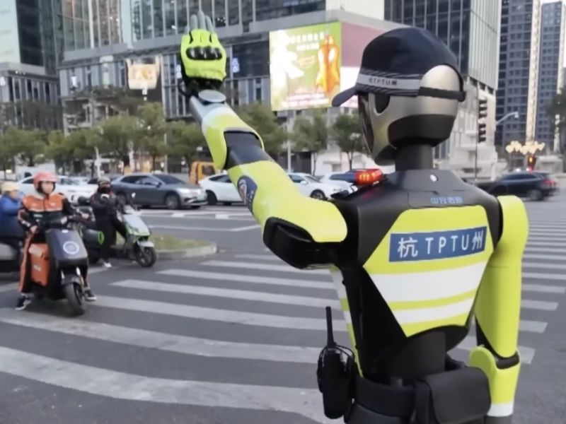 China Unveiled an AI Humanoid Robot for Traffic Control
