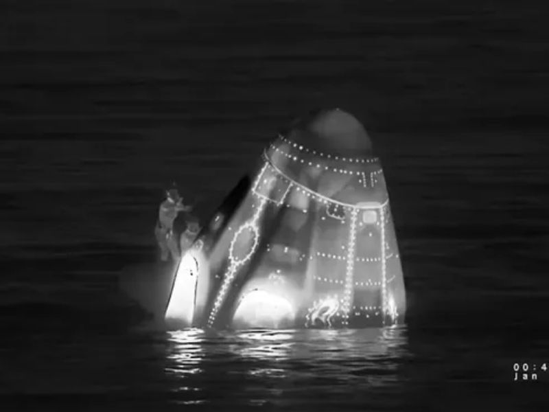 Astronauts Splash down on Earth after a Space Station Medical Evacuation