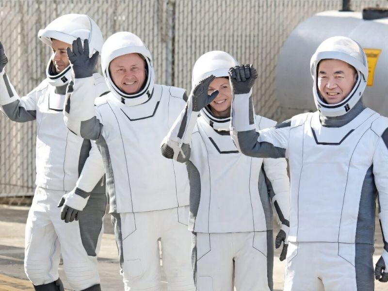 ISS Crew Safely Returns to Earth after a Medical Evacuation