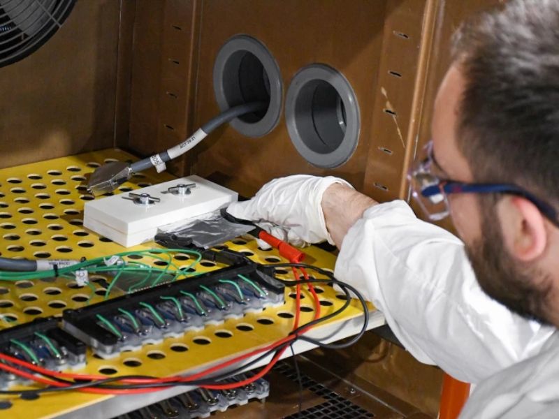 A Remarkable Sodium-Ion Battery Built Around a Core of “Wood.”