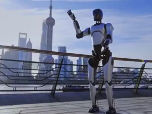 Chinese Robot sets new Milestone by Walking more than 100 km