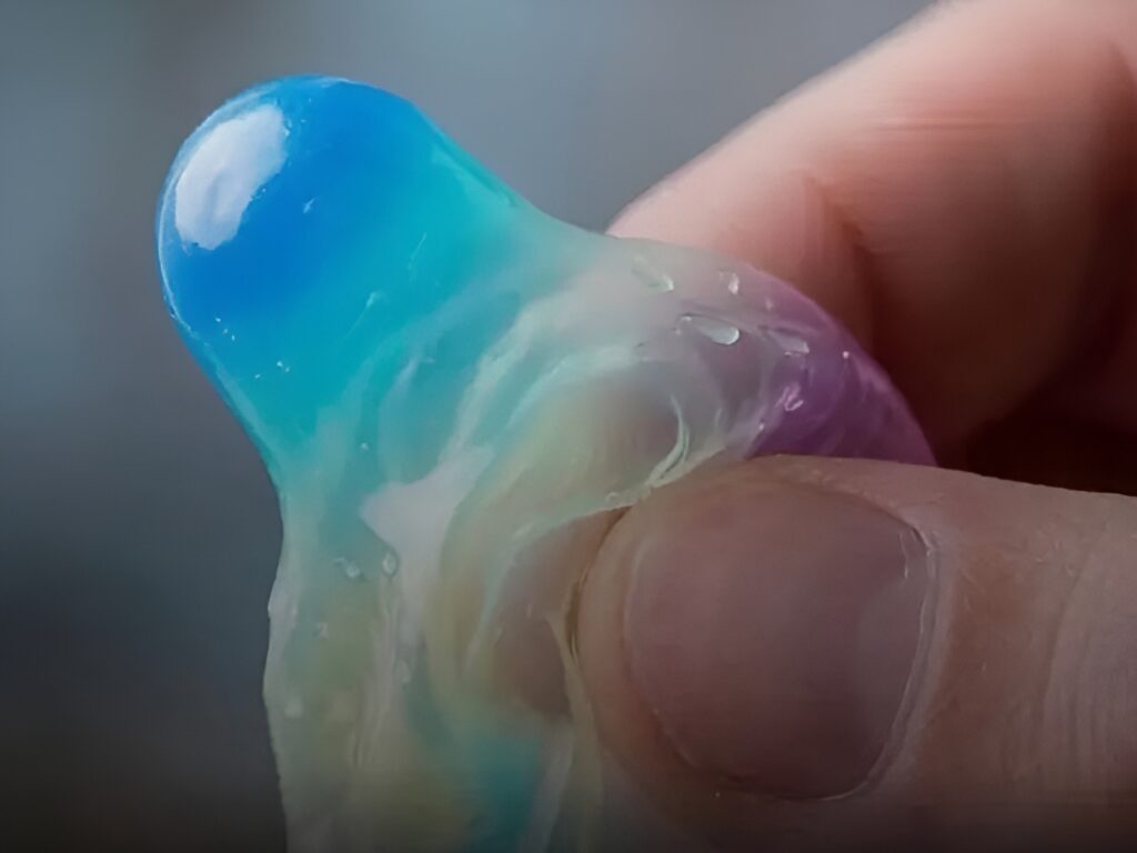 The concept of a condom that changes color to detect sexually transmitted infections (STIs) has gone viral on social media, but it is still only theoretical. The project, known as “S.T.EYE,” was introduced in 2015 by students in the United Kingdom at a technology innovation competition.