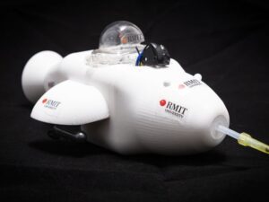 Tiny “Electronic Dolphin” Robot Poised to Revolutionize Oil Spill Cleanup